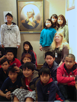 Picture of Meredith students with Washington Portrait